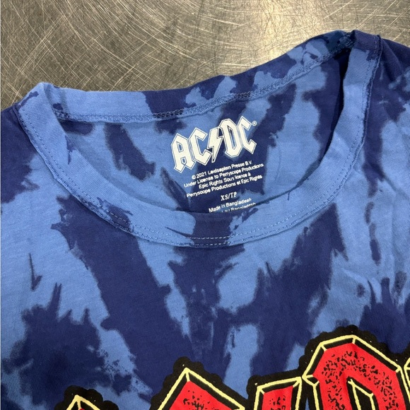 BNWT AC/DC band tshirt, by Aeropostale, Oversized fit, Sized XS - Picture 3 of 4